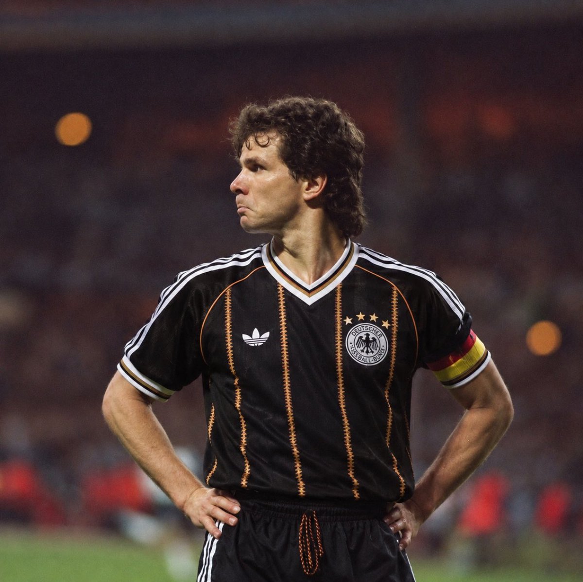 TopClass_FB's tweet photo. What if German legends from the 90s wore the current jersey ?  🤩 🇩🇪 ✨ https://t.co/NcqksgvboJ