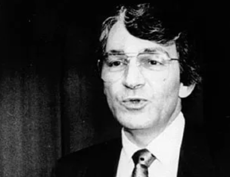 danbarker's tweet photo. This is Dieter Schwarz - the owner of Lidl, the richest man in Germany, one of the richest people in the world.

Only two known photos exist of him, zero video footage, and he's never given an interview.

He is an extremely dedicated philanthropist, having put billions mostly into educational causes. He lives in Heilbronn, in Germany, and has transformed the area into an educational/tech/research hub, as well as funding educational activities at Oxford, HEC Paris, Stanford and many others.

Technically, he doesn't actually own Lidl any more, as he set up 'The Dieter Schwarz Foundation' - a charity - which owns the Schwarz Group, the parent company of Lidl. In other words, Lidl is owned by a charity that ploughs lots of money into educational causes - and yet Lidl never use any of that in advertising.

One of the most successful, interesting people on earth, and nobody even knows what he looks like any more.