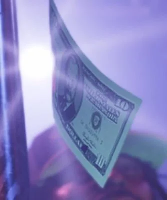 SynthPotato's tweet photo. In GTA 6, the faces that are visible on cash notes are all actually presidents from Red Dead Redemption 2's lore, the art is taken straight from the cigarette cards collectibles.

 So Red Dead and GTA are slightly connected lore wise! https://t.co/iwyQDKxm9f