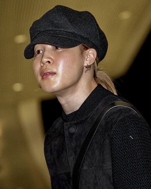 Soursaiki's tweet photo. just a reminder to stop taking armys seriously, cause how can they call aespa ugly when they stan this pig? 😭😭 https://t.co/iKXg44QDfi