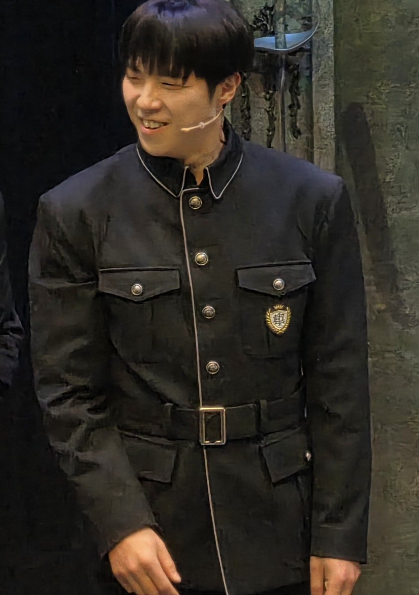 rablablaing's tweet photo. 단장님 코트 깃 노릴때부터 

행동 실행하다 저지당하고

일부러 세운거래도 

아닌것같은데 라는 표정이라 웃겨

장꾸 아벨 영원히 장꾸였으면

언제 철들래 평생 들었으면 https://t.co/Ykyuu3YmsK