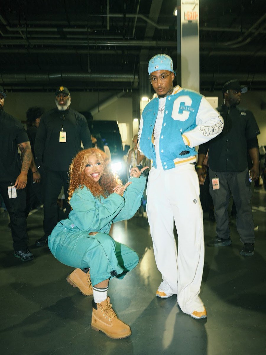 NewestMagazine's tweet photo. SZA x AzChike. LA music in a really good place right now. https://t.co/gR9MGwIz8B