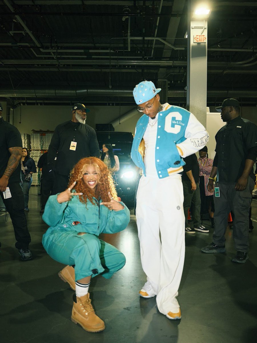 NewestMagazine's tweet photo. SZA x AzChike. LA music in a really good place right now. https://t.co/gR9MGwIz8B