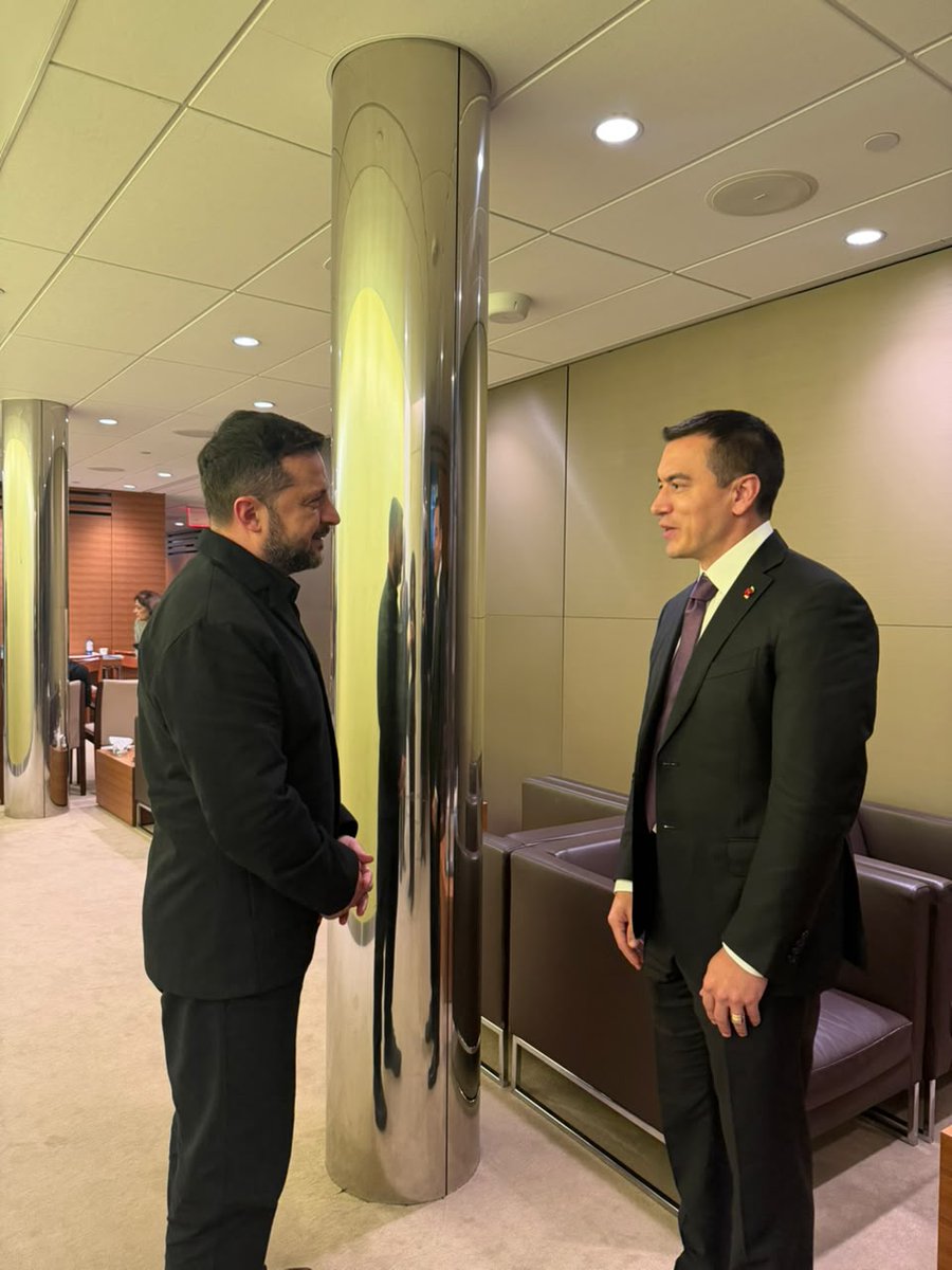 ZelenskyyUa's tweet photo. I met with President of Ecuador @DanielNoboaOk at the UN. I hope we can continue our bilateral dialogue in greater detail. Ukraine has a lot to offer Latin American countries that support us – in security and other areas. https://t.co/MYMVv7W8H0