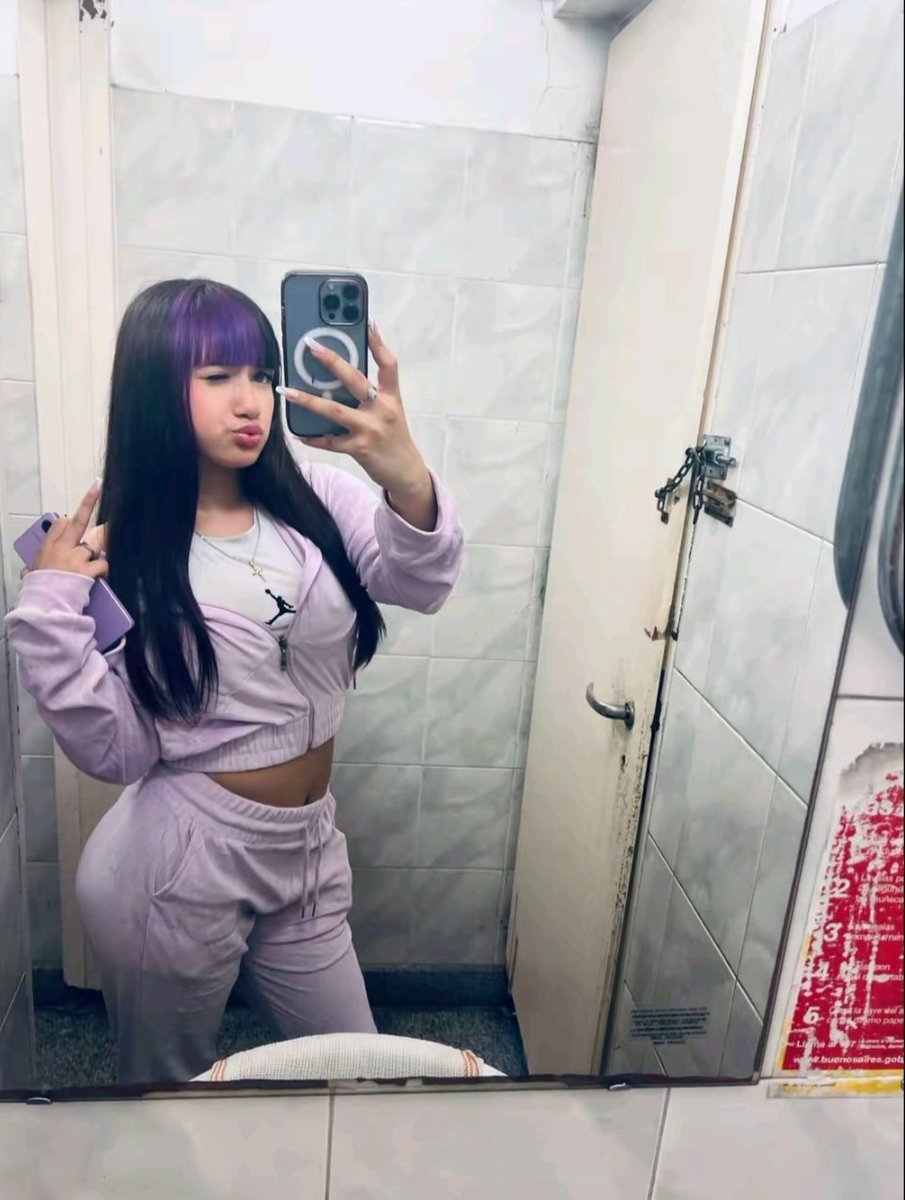 soffigaray's tweet photo. Cual de las dos les gusta mas🙈🙈? Opiniones al dm https://t.co/AdLEsz7fno