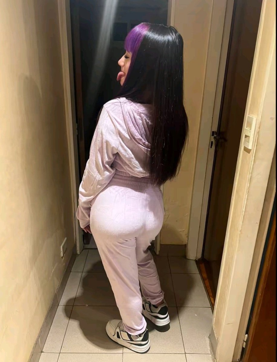 soffigaray's tweet photo. Cual de las dos les gusta mas🙈🙈? Opiniones al dm https://t.co/AdLEsz7fno