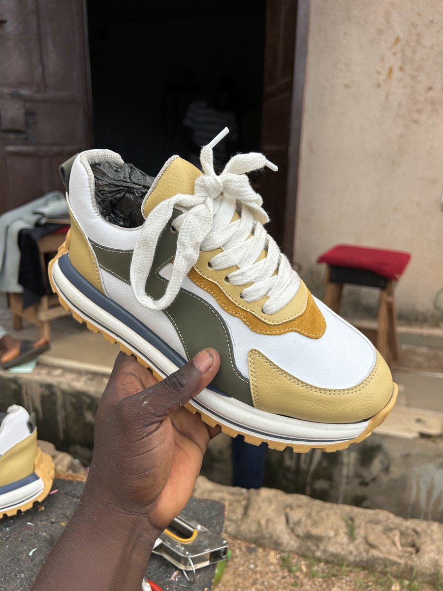 AaronDanjuma4's tweet photo. See the beauty we created today 😍😍

Designed and produced by my humble self 😊😊 

I ate and left no crumbs and I'm not even done yet 🤭🤭 https://t.co/Zie5hlD8Nn