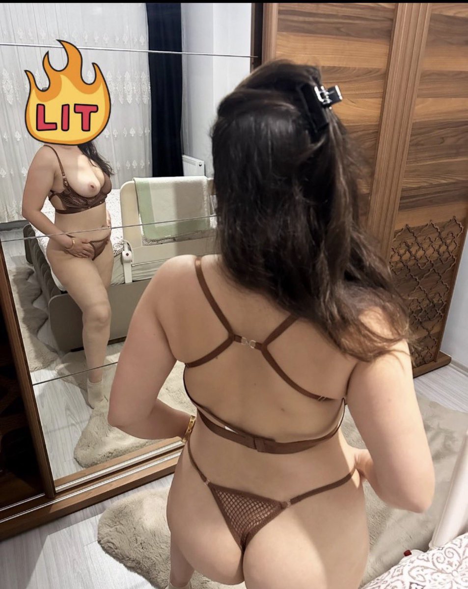 Ebbruu066's tweet photo. ANLIK sizce nasılım canlarım? 😘😋 https://t.co/jNZZ13jFmX