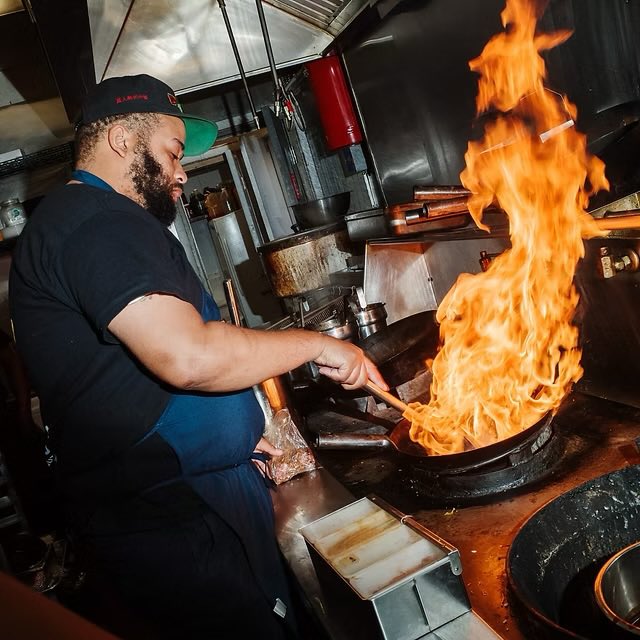 iamMauriceW's tweet photo. I discovered a Black-owned Chinese fusion take out restaurant! 

Black Dragon Takeout

Black Dragon Takeout offers a unique fusion of Black American cuisine presented with the familiar aesthetics of classic Chinese American takeout. 

https://t.co/8xRO6LEFpb https://t.co/LUXLBqdso1