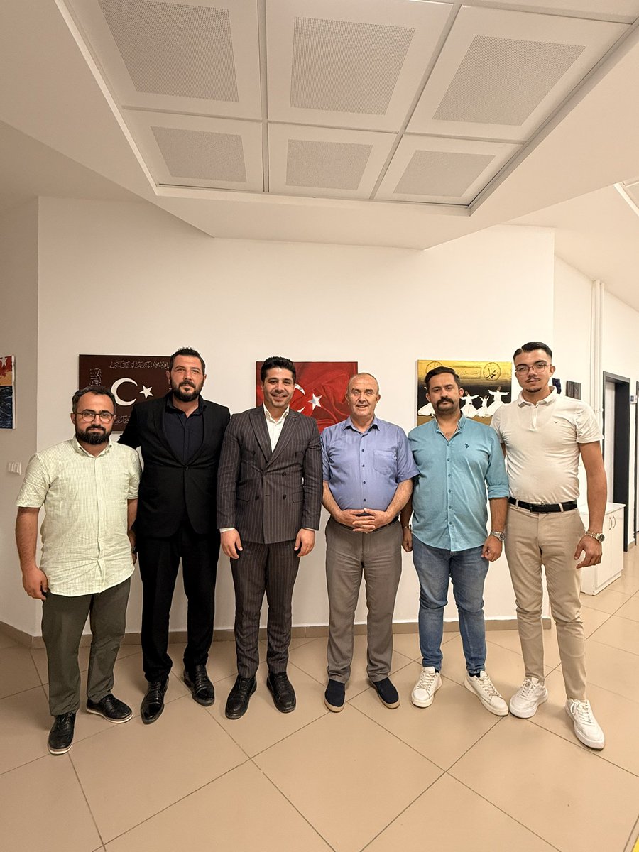 akgencbeypazari's tweet photo. 2026-2027 Eğitim Öğretim yılımızın başlamasıyla birlikte, KYK Yurt Müdürümüz Sayın İbrahim Yıldız’a, Gençlik Kolları Başkanımız, Meclis Üyemiz Sayın @pekerahmet006  ile ziyaret gerçekleştirdik.

Eğitim Öğretim yılımızın tüm öğrencilerimize, Velilerimize ve öğretmenlerimize hayırlı, uğurlu olmasını temenni ediyor;
Misafirperverlikleri ve ilgi, alakaları için başta Sayın Müdürümüz İbrahim bey olmak üzere, kıymetli Hocalarımıza çok teşekkür ediyoruz.👏

Gençlerimiz ve geleceğimiz için..
İlk gün ki aşk ile;
Durmadan, yorulmadan, çalışmaya devam.🙋‍♂️