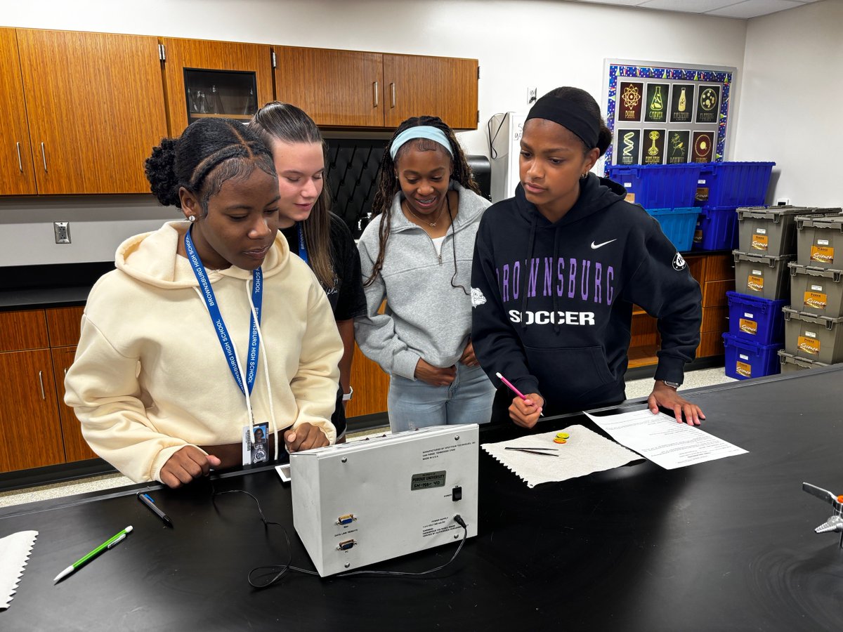 BBurgEdFdn's tweet photo. Brownsburg High School science students are working with research-grade lab equipment, borrowed from Purdue through the Purdue Science Express program presented by @HendricksHealth. BEF is proud to fund it. Real tools, real hands-on learning. #BCSC #PurdueScienceExpress https://t.co/YZIMRePsSS