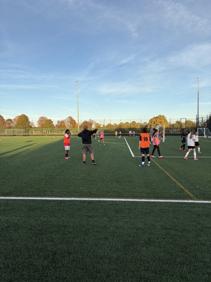 EnfieldTownLFC's tweet photo. ⚽️ YOUTH TRAINING ⚽️

Another busy Wednesday evening at training, with over 200 girls across our youth teams from U9s through to U18s! 💪

Every week, our players are working hard, keeping fit, developing their football skills, building confidence, making friendships and learning the importance of teamwork. 💙

It’s fantastic to see so many young players enjoying their football, supporting each other and continuing to grow both on and off the pitch.

👏 Well done to everyone involved!

Fun, friendship and football for all — every week. ⚽️❤️

#YouthFootball #GirlsFootball #FootballForAll #YouthDevelopment #Teamwork #Friendship #ETLFCFamily