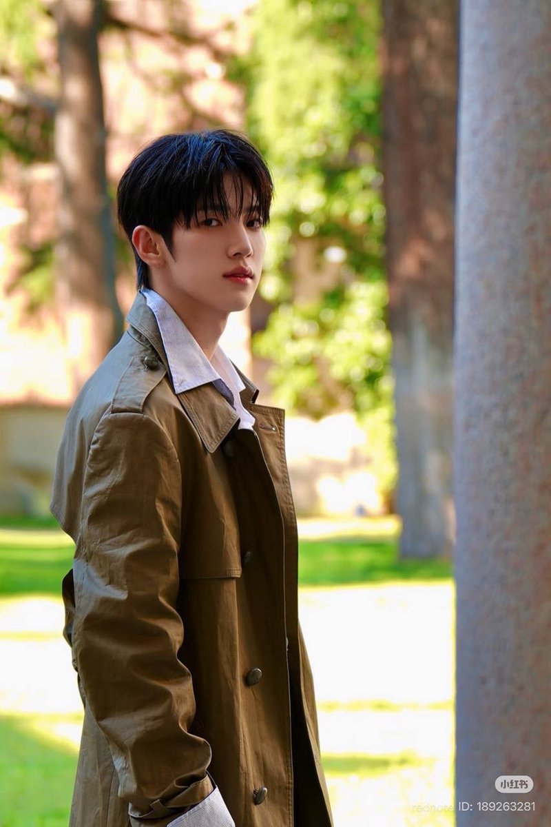 mhymoi6104's tweet photo. Milan hôm nay có em, vậy là đủ rực rỡ rồi. Tự hào về em thật nhiều. 🤍

SIWOO MILAN FASHION WEEK SS27

#PARKSIWOOxMM6
#PARKSIWOOMFWSS27
#PARKSIWOO
#박시우 https://t.co/68JLeajEs6