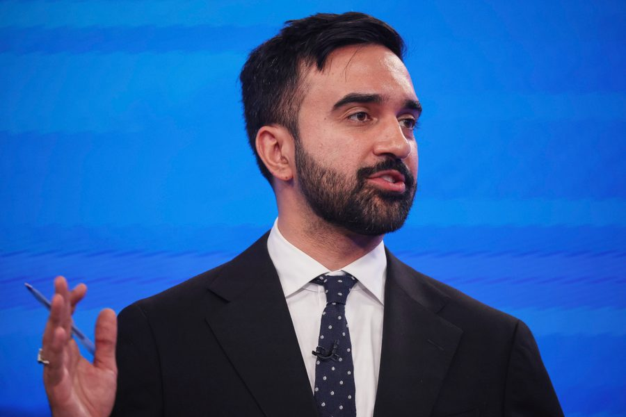 LukeCB14's tweet photo. 🚨BREAKING🚨

Zohran Mamdani is preparing a team of 5 New Yorkers to board the Leviathan with him following Calus' invitation.

"1, 5, 3, 2, 4, 6" Mamdani stated in a recent conference.

What are your thoughts on this? https://t.co/HocKMczRcd