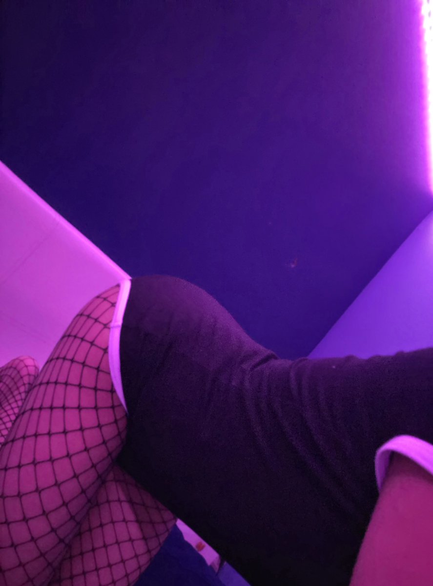 FemBoiFluff's tweet photo. Lil arch for you guys :3
#femboy #twink #arch https://t.co/BfSjJ3Ftvo
