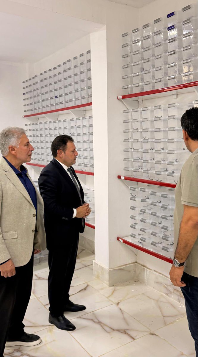mdoganyetim's tweet photo. Meclis Üyemiz Halil Savaş ile birlikte, üyemiz BİOVENTEC İLAÇ ÜRETİM Firması sahibi Ali Yılmaz’ı ziyaret ettik.

Gerçekleştirdiğimiz ziyarette, firmanın yıllar süren Ar-Ge çalışmaları sonucunda geliştirdiği yüksek saflıkta akrep zehri ürünleri, bu ürünlerin ilaç ve sağlık sektöründeki kullanım alanları ile yürütülen çalışmalar hakkında bilgi aldık.

Ali Yılmaz’a misafirperverliği için teşekkür ediyor, çalışmalarında başarılar diliyorum.

@sanliurfatso @halilsa83876363 @komiteleri @TOBBiletisim @RHisarciklioglu