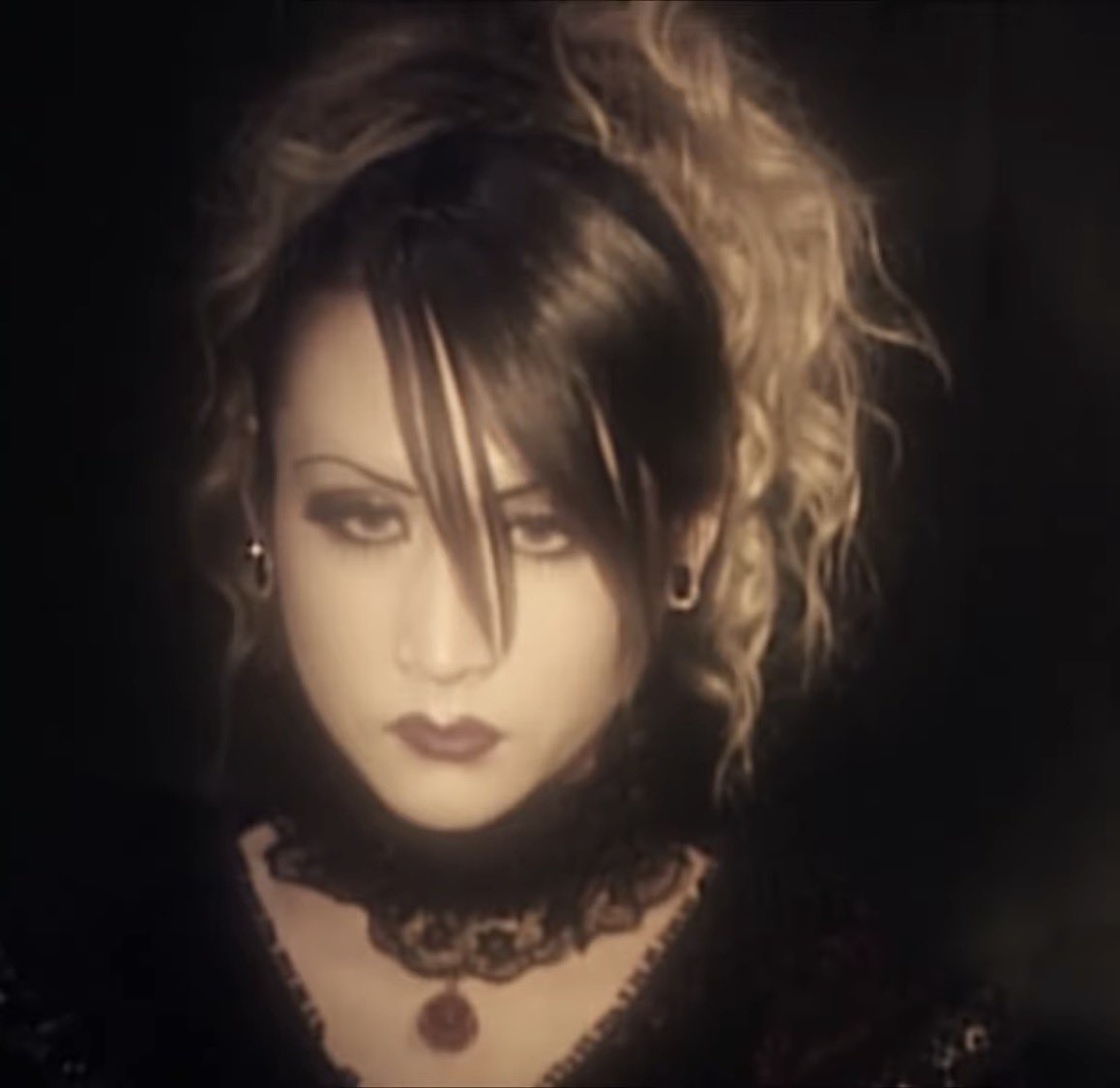 shoujok3shigomu's tweet photo. Mana looked fucking gorgeous in that movie damn https://t.co/Nb6sLe0mLf