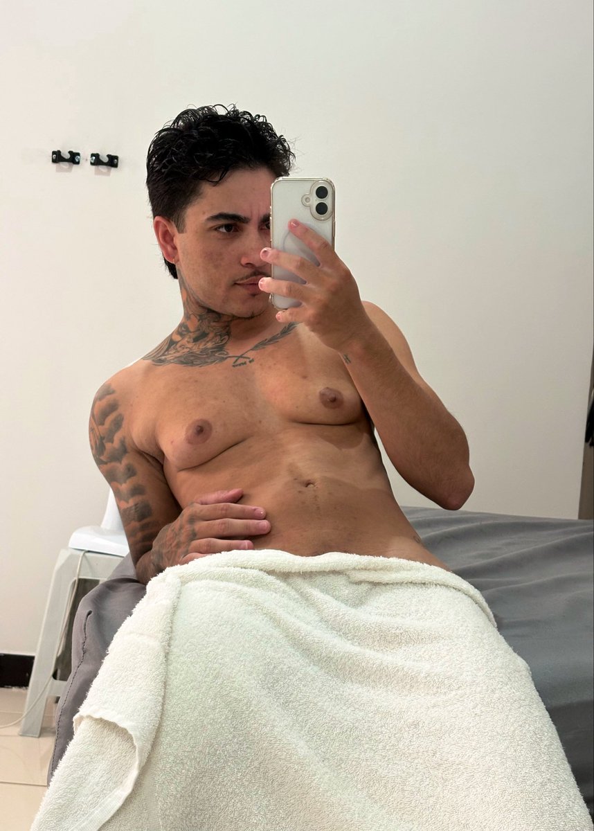 RICKFTM_'s tweet photo. Queria alguém pra gravar comigo 😏
.
#ftm #boytrans #conteudo #boypussy https://t.co/FLFsjaCoF2