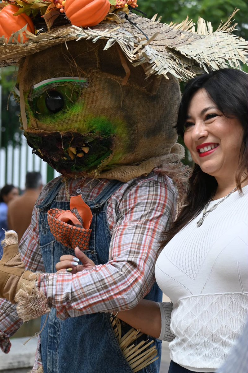 Canal13DelBajio's tweet photo. #Festival | 🎃 Del 2 de octubre al 2 de noviembre, el Parque Guanajuato Bicentenario se llena de calabazas, misterio y sorpresas con el Festival de Calabazas. 🌙
Y para cerrar las Fiestas de Vendimia 2026, disfruta de Mientras Tanto un Vino. 🍷
#FestivalDeCalabazas #Guanajuato https://t.co/G3uHiRO39m