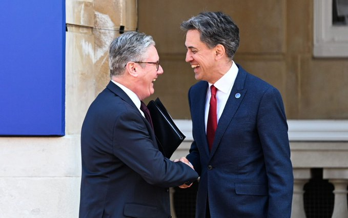 Britain_People's tweet photo. 🔴'@Ed_Miliband served in Starmer's cabinet for 450 days while UK military was flying daily reconnaissance missions over #Gaza for the genocidal Israeli military

He could have resigned at any time. It would have had a huge impact. Like Wes Streeting, he chose to abide by collective cabinet responsibility and serve in a government that was participating in genocide  His action against Israel now only deals with West Bank - and completely ignores UK role in the Gaza genocide.

Do not venerate any of these people. They chose their careers over trying to stop the genocide. They should be investigated by ICC.'

- @kennardmatt
