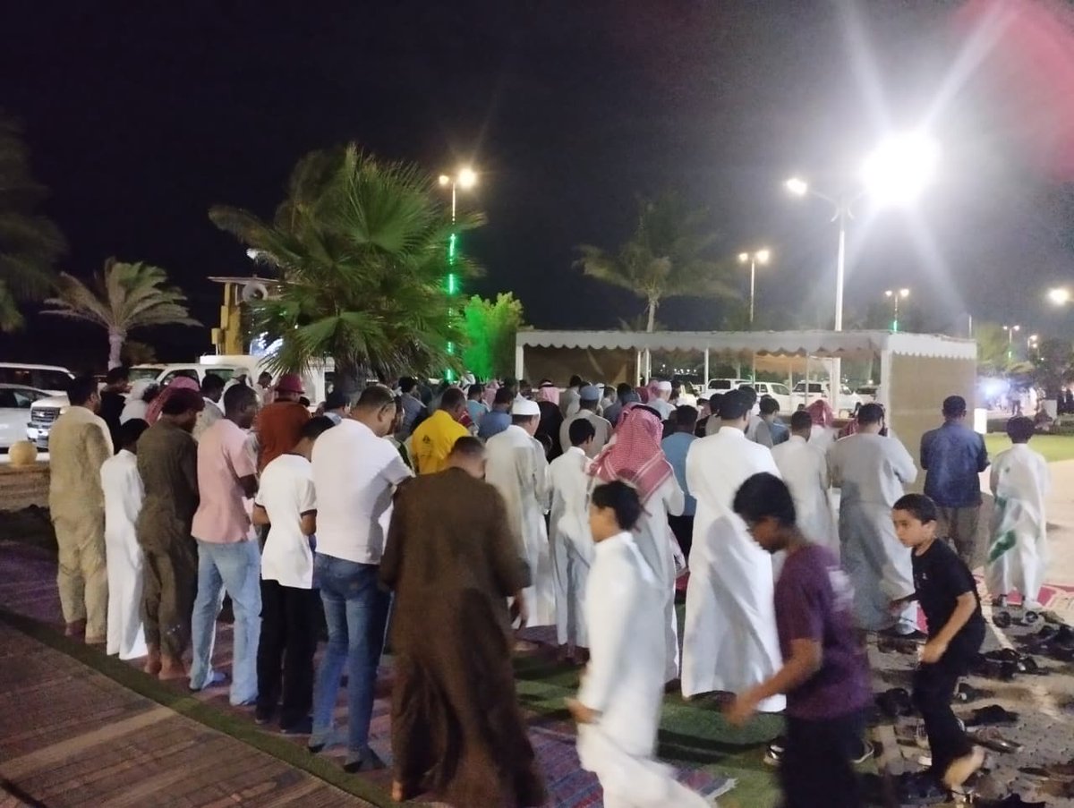 taawony's tweet photo. إن حقيقةَ الوطنيةِ النصيحةُ لهذا الوطن بما يكون فيه خيره وخيرُ من يعيش فيه. إن حقيقةَ الوطنيةِ والمواطنةِ الصالحة أن يقوم كل فردٍ بواجبه بإخلاص وأمانة وصدق. إن من مقتضيات المواطنة الصالحة: احترامَ أنظمة الوطن، والمحافظةَ على أمنه ومرافِقه ومواردِه،
🇸🇦دعوة الوجه🇸🇦أنشطة وبرامج🌄 https://t.co/3ahP5S8g77