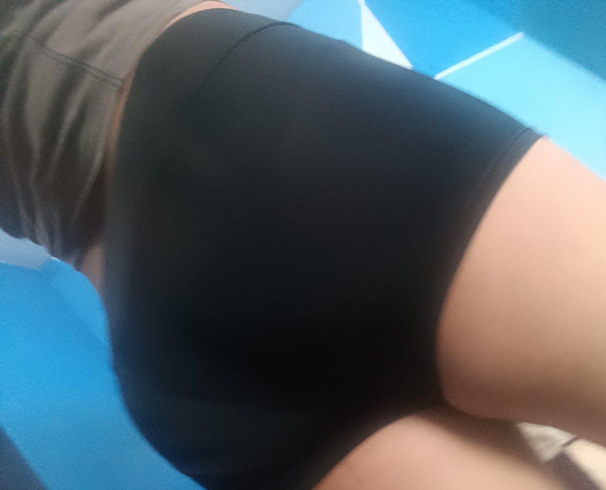 Aless4s's tweet photo. Manden DM
#gay #muslos https://t.co/0REYY29kOt