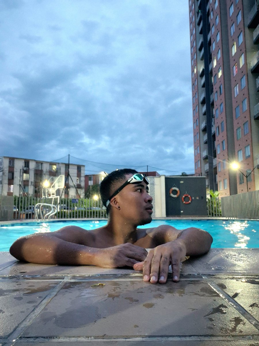 balejot's tweet photo. #tarde #Cali #Valle #swimming https://t.co/9VBqDor4UK