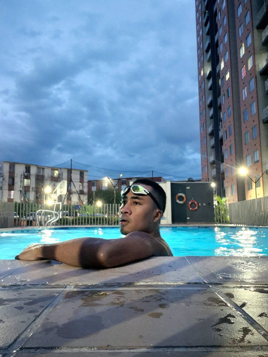 balejot's tweet photo. #tarde #Cali #Valle #swimming https://t.co/9VBqDor4UK