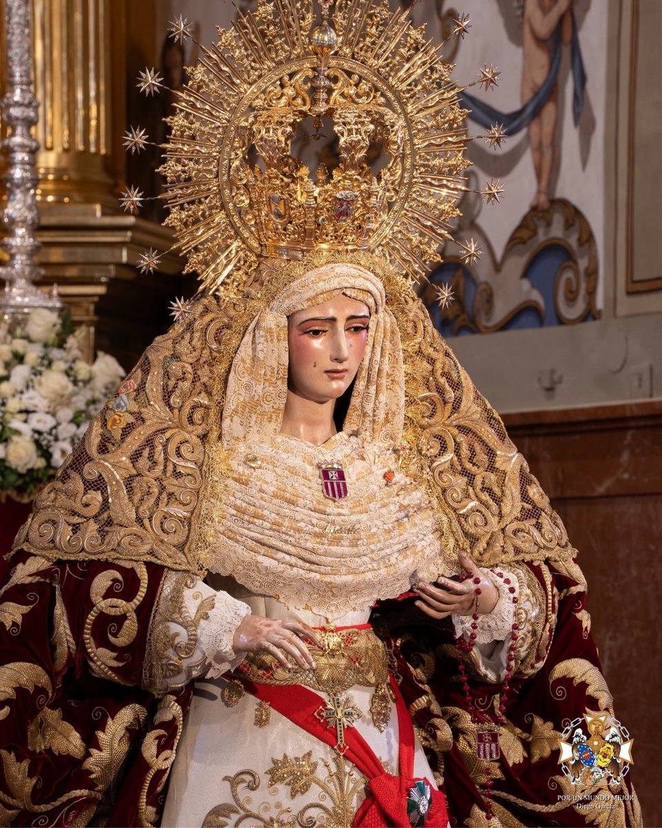 MPanchonso's tweet photo. El nuevo cambio de la Virgen de las Mercedes me parece correcto, aunque quizá recargado en algunos puntos. Tiene un patrimonio muy rico, pero el conjunto pide algo más de equilibrio y limpieza. Necesitan encontrar la forma de ver favorecida a la Virgen.

📸 @hdadstagenoveva https://t.co/qZpng41MbM