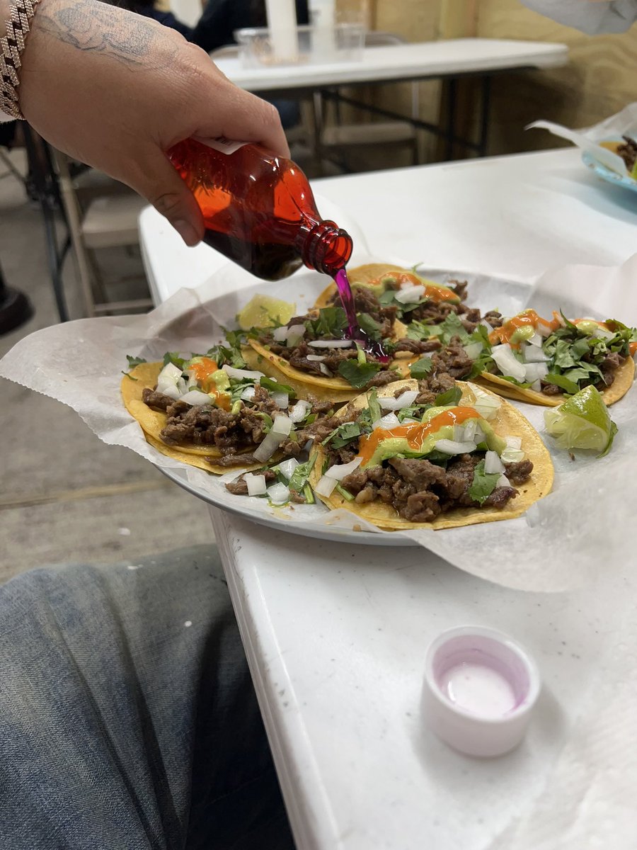 SlumpedCesar's tweet photo. This World is Too Evil for My Pure Mexican Heart https://t.co/8Eh6dGWuWv