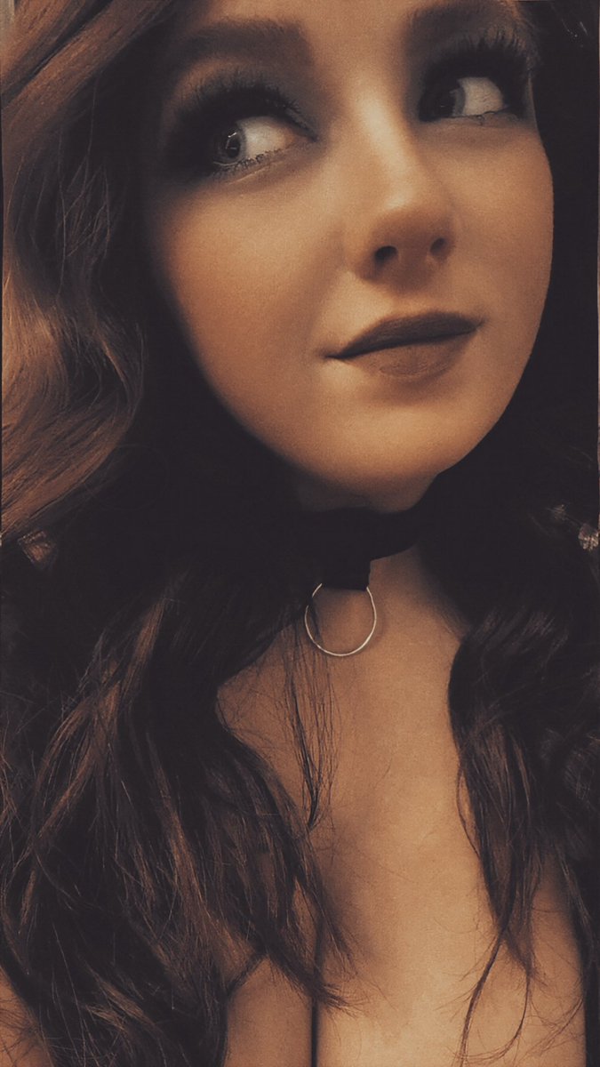 Poppy_lane01's tweet photo. Choker season is every season 🖤 https://t.co/uW0Vyzesf2