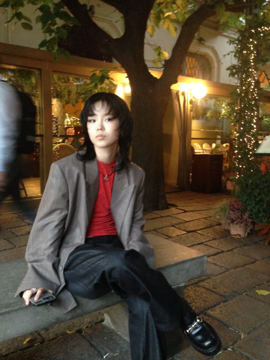 ArchiveXG's tweet photo. HE'S SO HANDSOME https://t.co/83X2dpfR6W