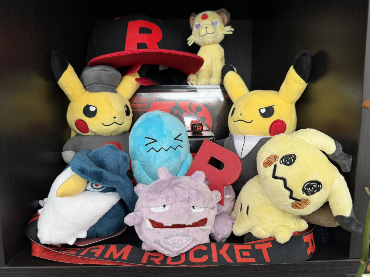 Travvy_D's tweet photo. So anyway… yeah Team Rocket etc https://t.co/d81zqeXYld