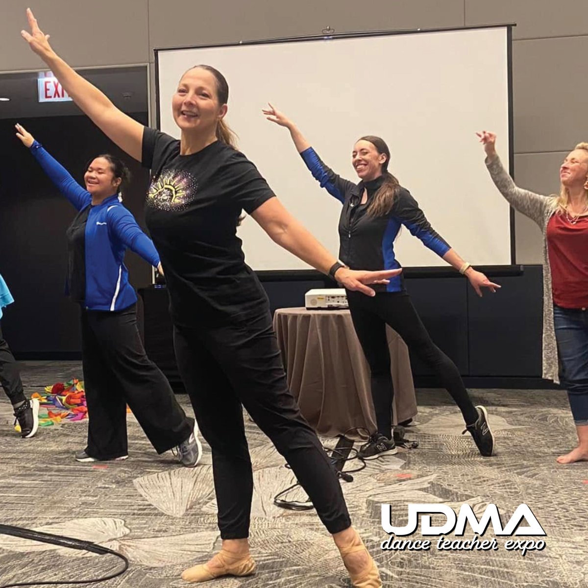 UDMA_Show's tweet photo. #DanceCommunity #LearnSomethingNew #UDMA #CreativeRecharge #Choreography #DanceEducation
https://t.co/yFHxfaPRUc https://t.co/BOanIFybFu
