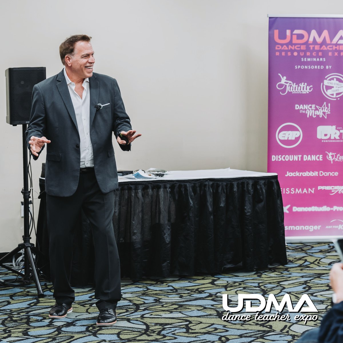 UDMA_Show's tweet photo. #DanceCommunity #LearnSomethingNew #UDMA #CreativeRecharge #Choreography #DanceEducation
https://t.co/yFHxfaPRUc https://t.co/BOanIFybFu