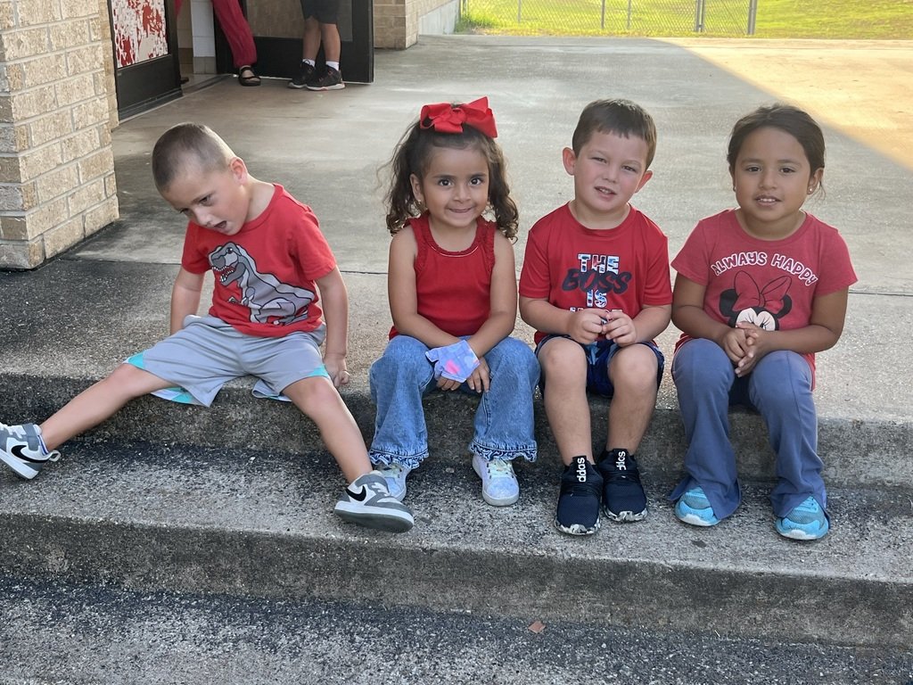 GroesbeckHOW's tweet photo. 🌟🐐 Celebrating our HOW Students of the Month! 🐐🌟
We are so proud to recognize these amazing little Goats as our September Students of the Month! ❤️
#HOWProud #StudentOfTheMonth #GoGoats https://t.co/n839oNY9bQ