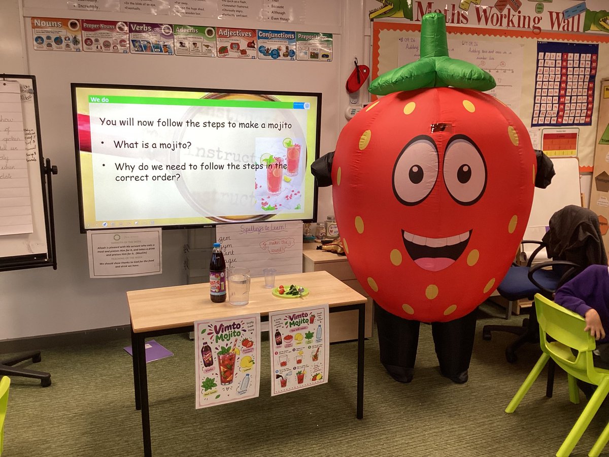 olive__preston's tweet photo. Year 2 had a special visitor to instruct them on how to make a mojito. #English #LoveWriting #WritingHooks #Instructions #LoveLearning #BringingLearningToLife #Ambition #WeAreSTAR https://t.co/SCh4i27muI
