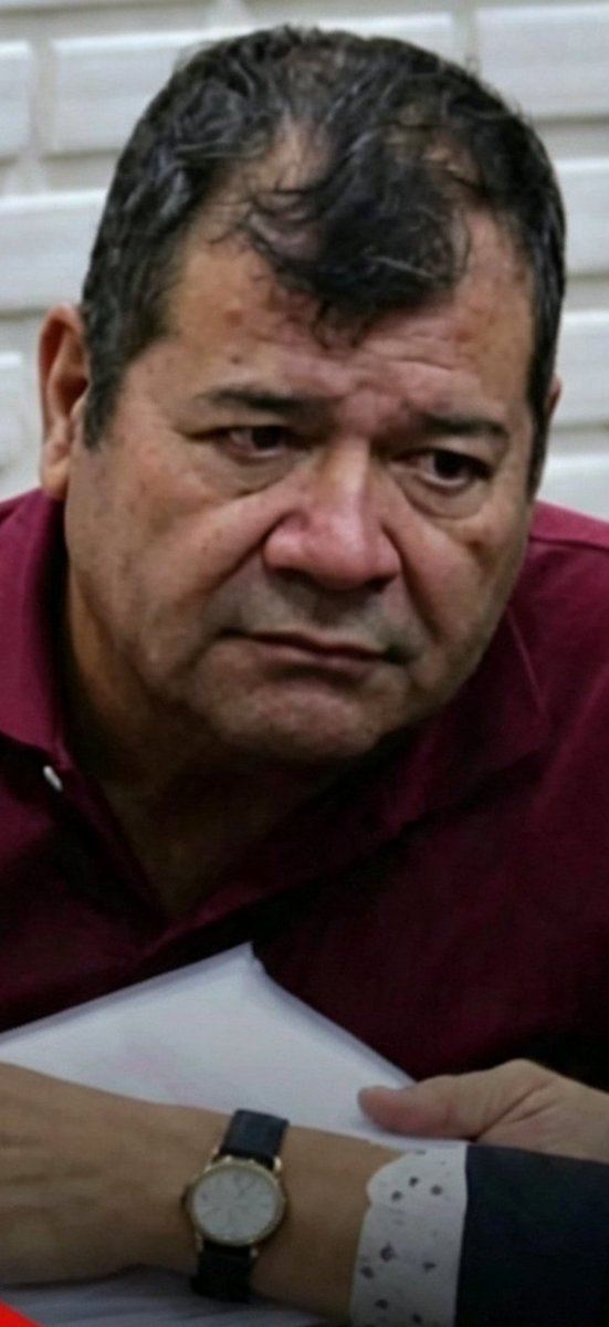 GustavoRosarino's tweet photo. El dió de comer a una persona a los chanchos 
El pide domiciliaria por cuestiones médicas 
El se merece una de 9mm en la frente https://t.co/7bxjNYXf4K