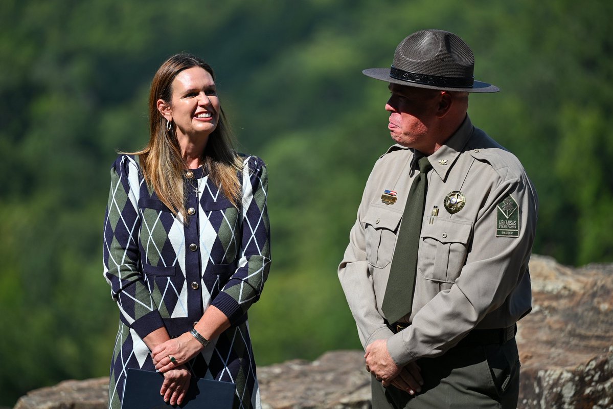 SarahHuckabee's tweet photo. Another reason to visit an Arkansas State Park today.

Petit Jean’s Mather Lodge just got an upgrade and is ready to welcome more visitors overlooking one of Arkansas’ most iconic views. https://t.co/JqB8drfLQ6