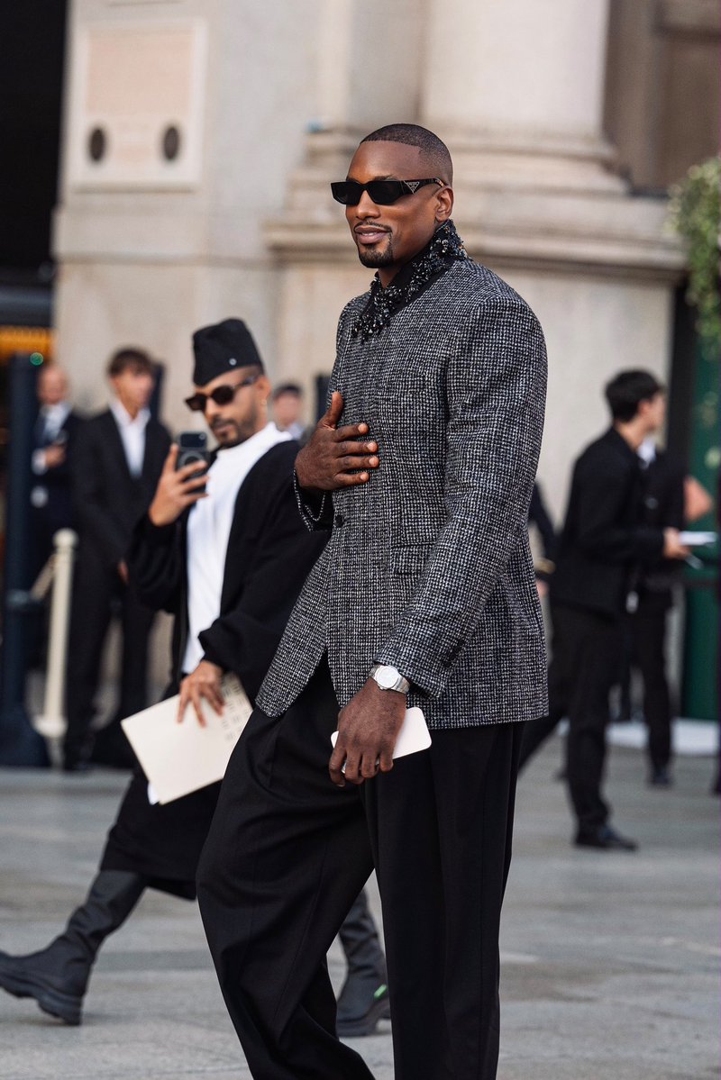 sergeibaka's tweet photo. I do Art  #VogueWorldMilan https://t.co/Kxj6mZGe51