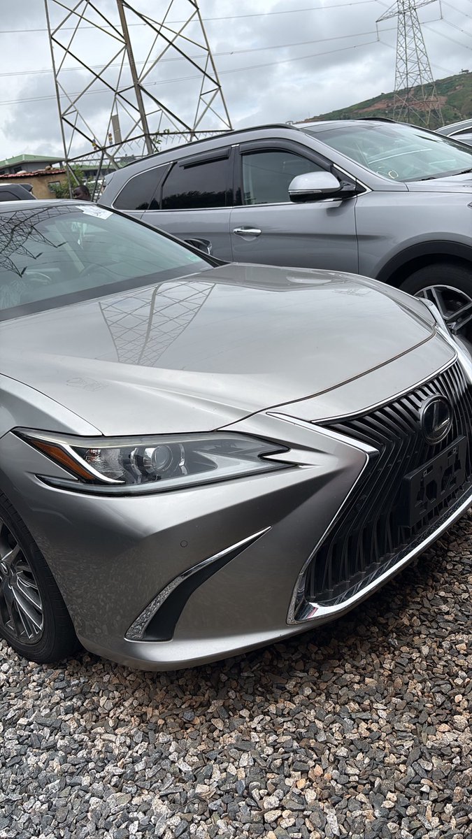 jonesautosng's tweet photo. 🚘 2019 LEXUS ES350 | Luxury • Comfort • V6 Power • Buy N Drive ✅
💰 DM FOR PRICE | 📍 Abuja | DM for enquiries 📞09039404560 https://t.co/0sIioK7xHK