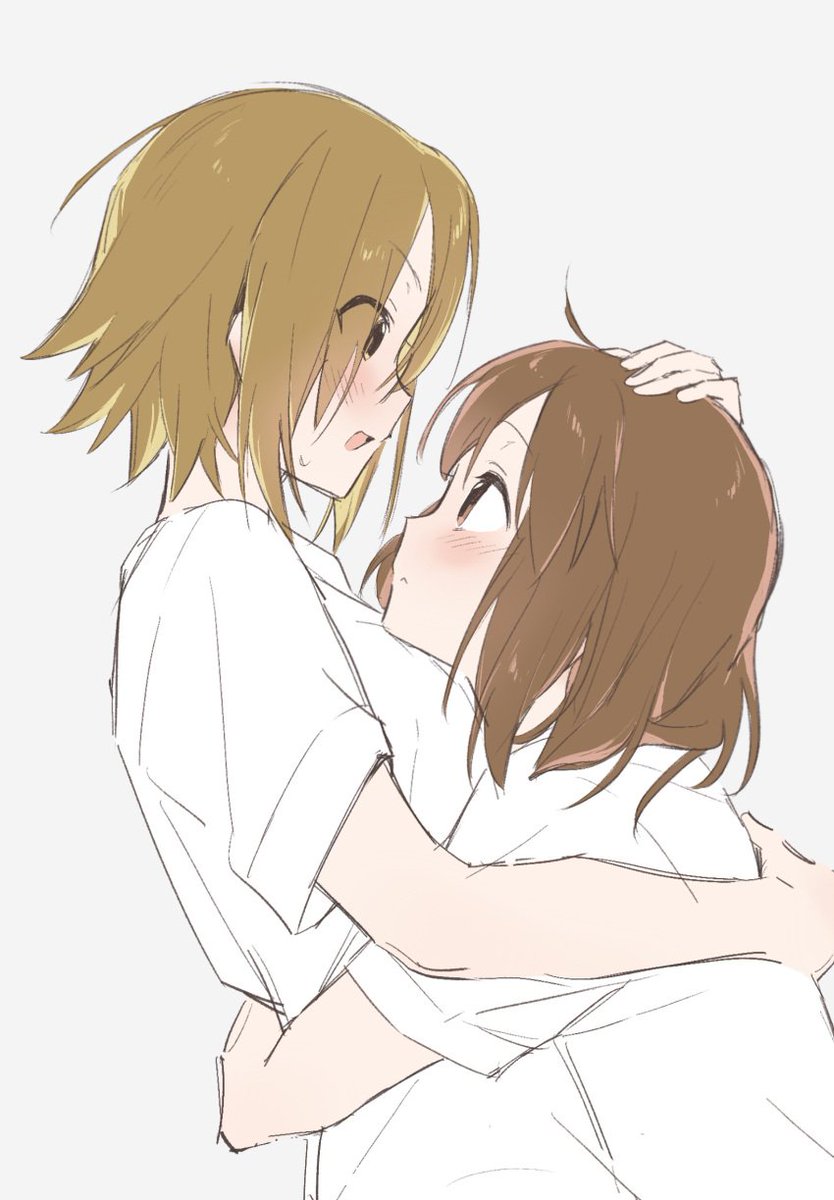 ritsulover06's tweet photo. holding you close https://t.co/jQaRtdAMTA