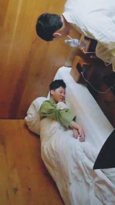 thejminie's tweet photo. a whole season of jimin sleeping can heal my soul. https://t.co/HECrApNX5A