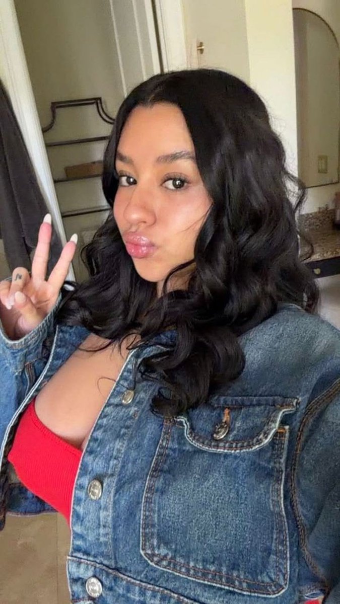 Marie5_e's tweet photo. You skipped scrolling for a second, didn't you?🥹❤️
#single #dating #love https://t.co/j7gmNDOBZb