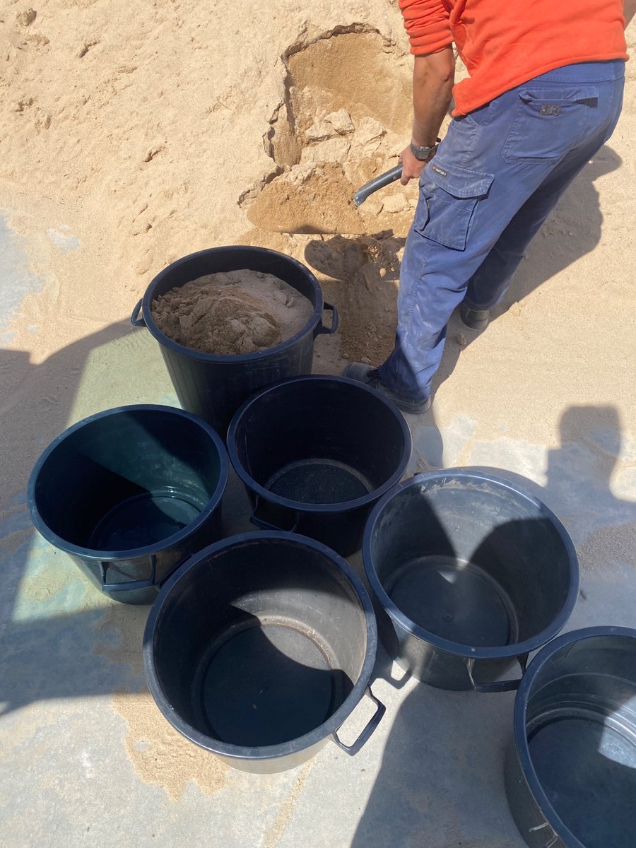 hexgeta's tweet photo. Only in portugal do you go to the hardware store and ask for sand and they ask you for bags to put the sand in. 

Had to go back to get buckets. https://t.co/S2qfBewbfv