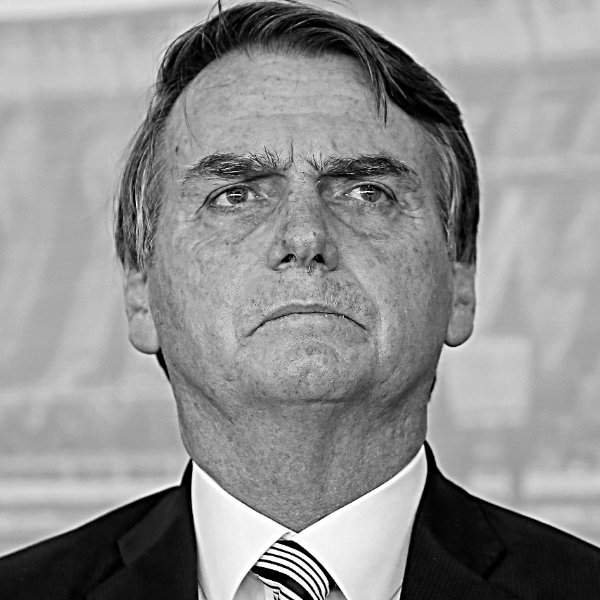 stagepopbr's tweet photo. “Lula está MELHOR no SUDESTE do que estava a esta altura do campeonato contra Jair Bolsonaro”, destacou Gustavo Uribe, âncora da CNN Brasil. https://t.co/fFQf8Xue43