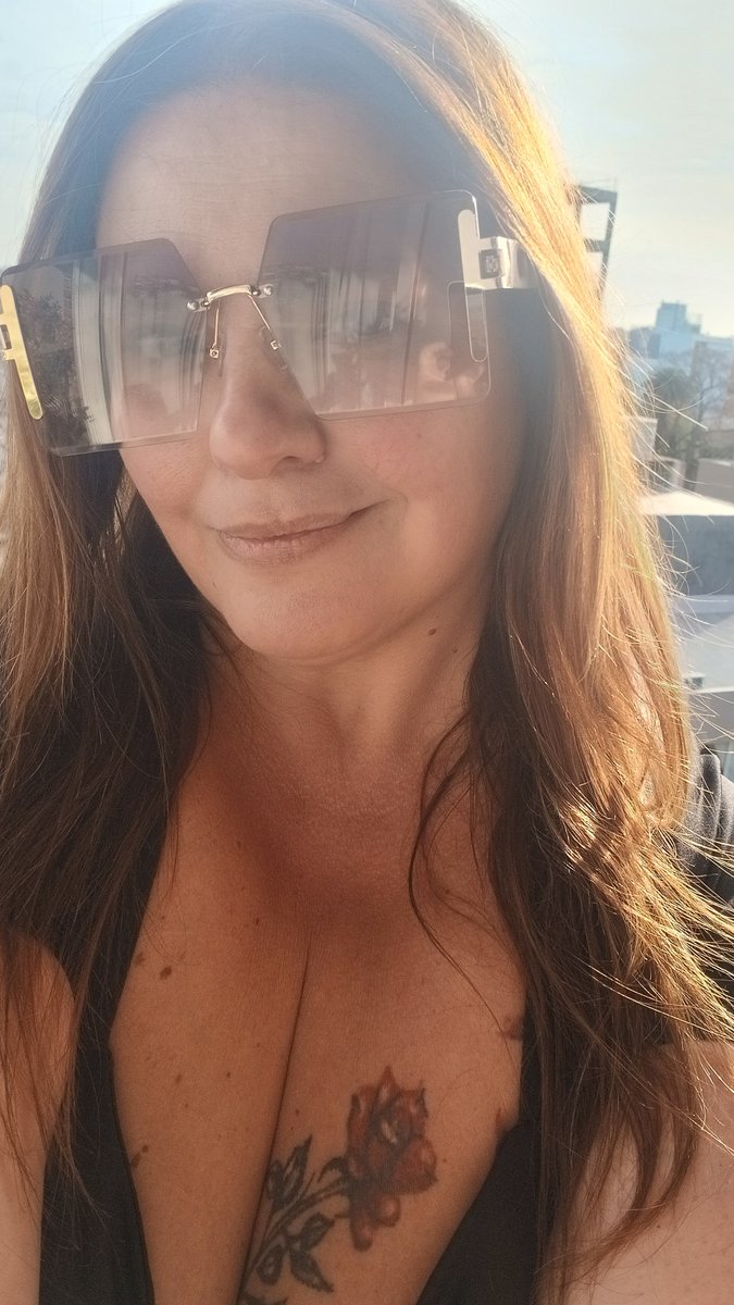 cositavieja's tweet photo. El sol y su magia 🌹
#MIERCOLESDEELLAS https://t.co/yHBr1rlsIk