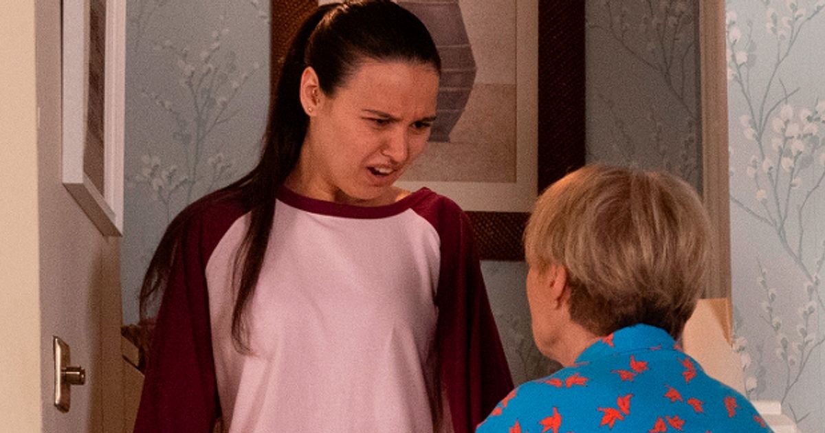 MirrorTV's tweet photo. Coronation Street star 'reveals' who works out the truth about Lucy's mum's death https://t.co/MqfVpi51te #corrie https://t.co/r3jxPIRtaa