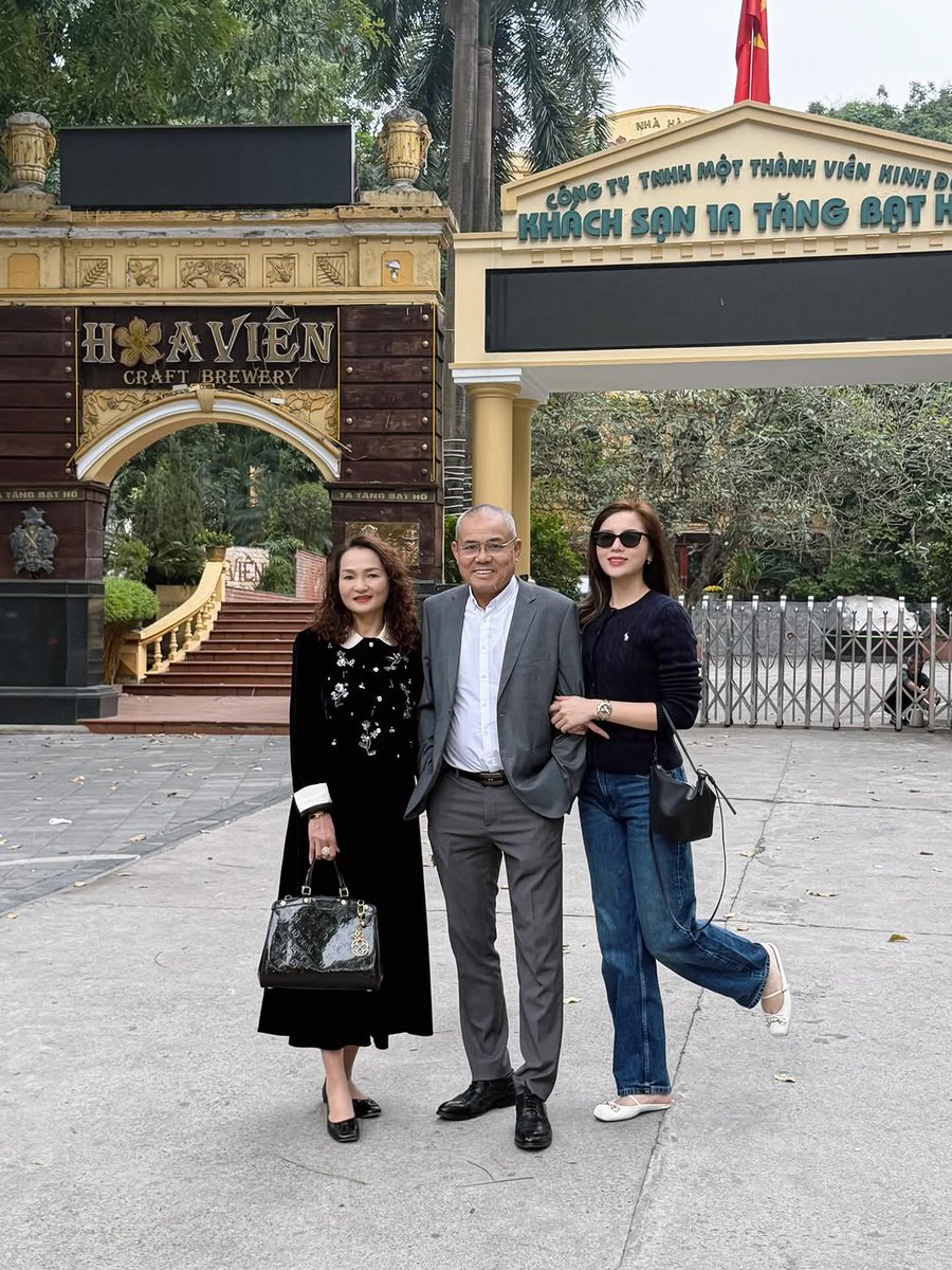 dolikartrokd's tweet photo. Ngày mùng 3, thời gian dành cho gia đình ❤️ https://t.co/kk2wjgbexN