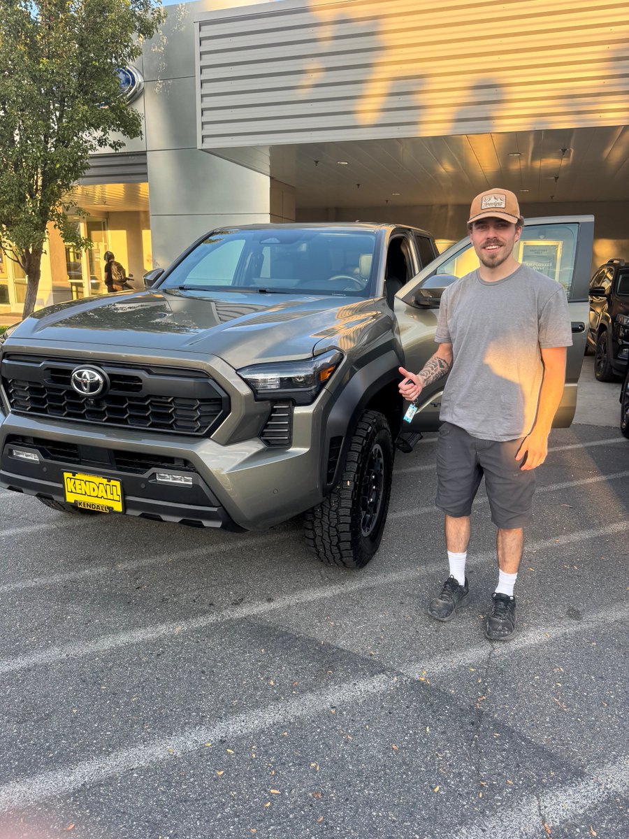 fordmeridian's tweet photo. Parker B, we are happy that you enjoyed working with Chad Anderson. Discover your dream car today!
https://t.co/Dvx0NdMJMi
#kendallfordofmeridian #toyota #toyotatacoma #tacoma #truck #trucklife #meridianid #meridiantrucks #tacomalife #kendallauto #letsstartsomethinggreat https://t.co/AS3xhcZulx